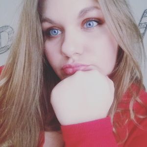 Meet your Posher, Abbey